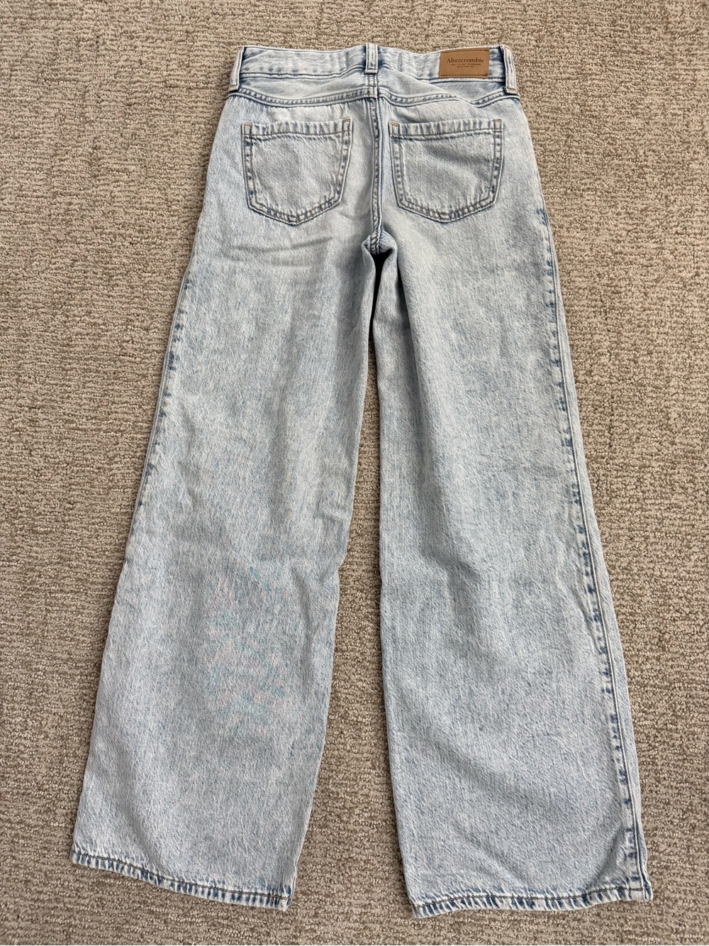 Abercrombie Kids Wide-Leg Jeans -Size 9/10 - Picture 2 of 5